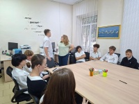 17.09.2026 г. в Приморско-Ахтарском филиале прошло важное занятие для подростков с элементами тренинга по профилактике подросткового суицида «Как прекрасен этот мир»